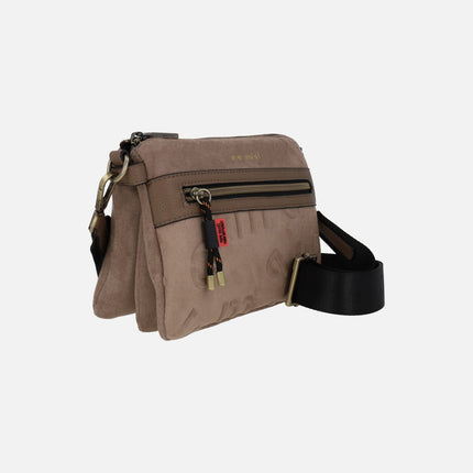 Bolsos bandolera en combinado taupe con triple compartimento interior