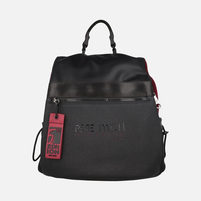 Mochilas diseño urbano en combinado negro y burdeos