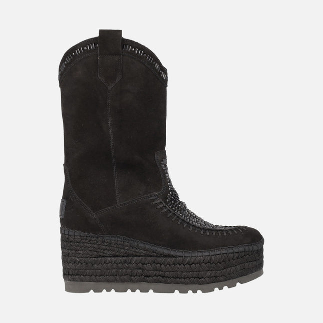 Botas de serraje con pedrería y cuña de esparto