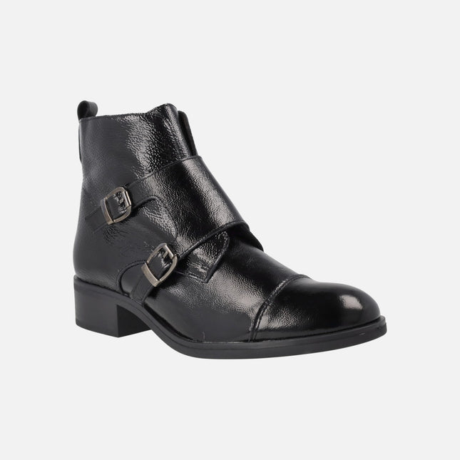 Botines negros de charol para mujer con dos hebillas
