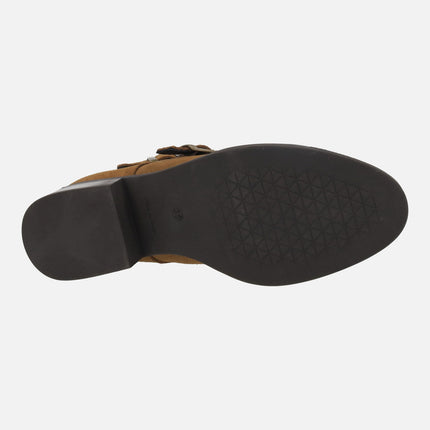 Botines clásicos con dos hebillas en serraje