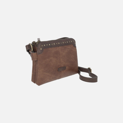 Bolsos bandolera con doble compartimento y tachas Verota