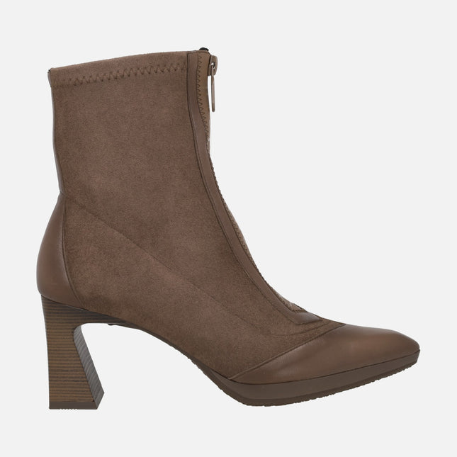 Botines de tacón con caña en tejido elástico y cremallera frontal