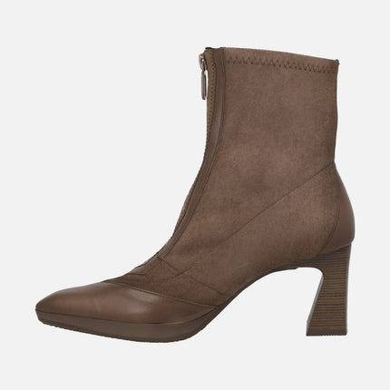 Botines de tacón con caña en tejido elástico y cremallera frontal