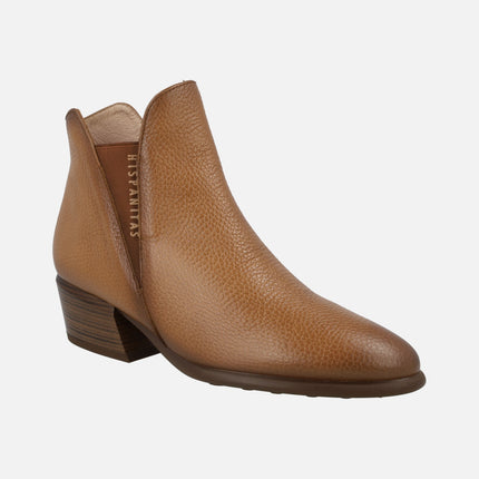 Botines de piel con elásticos y tacón bajo