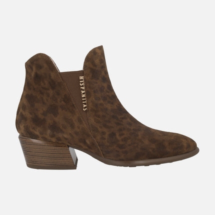 Botines de serraje marrón estampado leopardo con elásticos