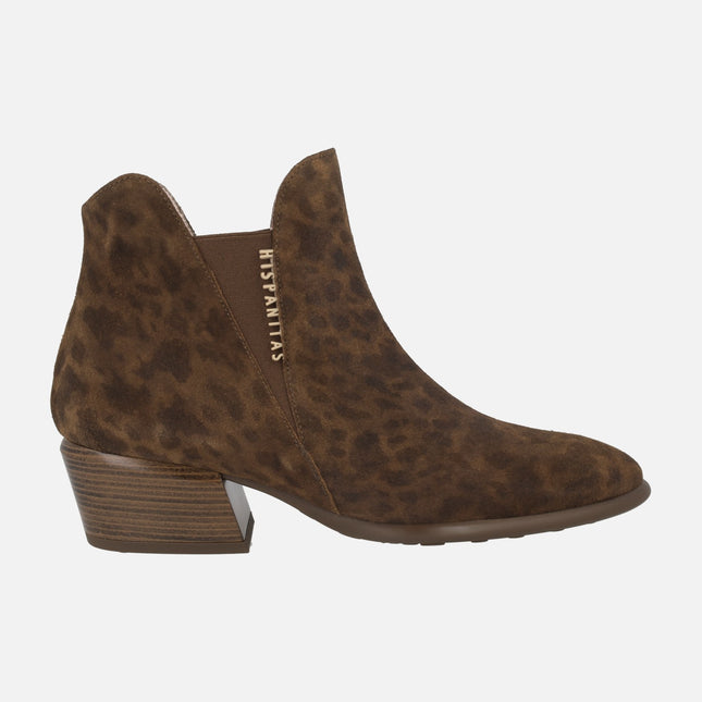 Botines de serraje marrón estampado leopardo con elásticos