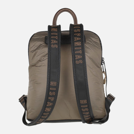 Mochilas en tejido nylon con bolsillos exteriores