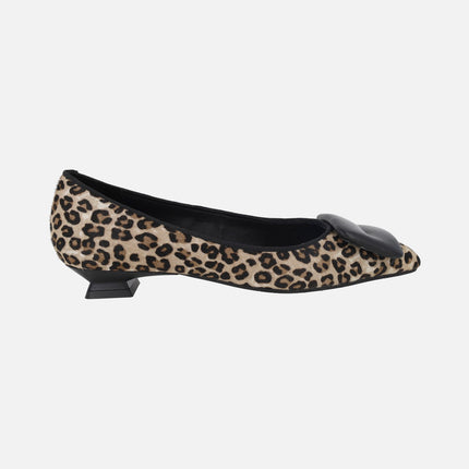 Zapatos de salón en animal print leopardo con adorno acolchado Bed5528ino