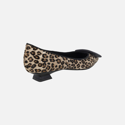Zapatos de salón en animal print leopardo con adorno acolchado Bed5528ino