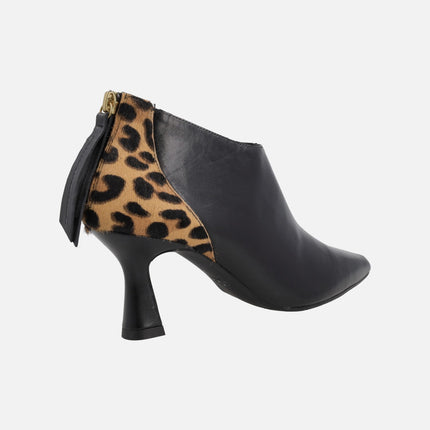 Botines negros de piel con talonera en print leopardo Genial-ino