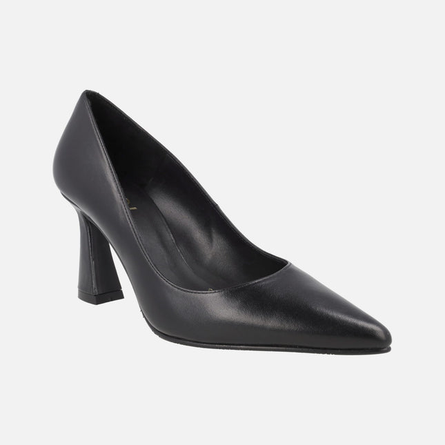 Salones de tacón en piel negra con punta afilada Roa negro