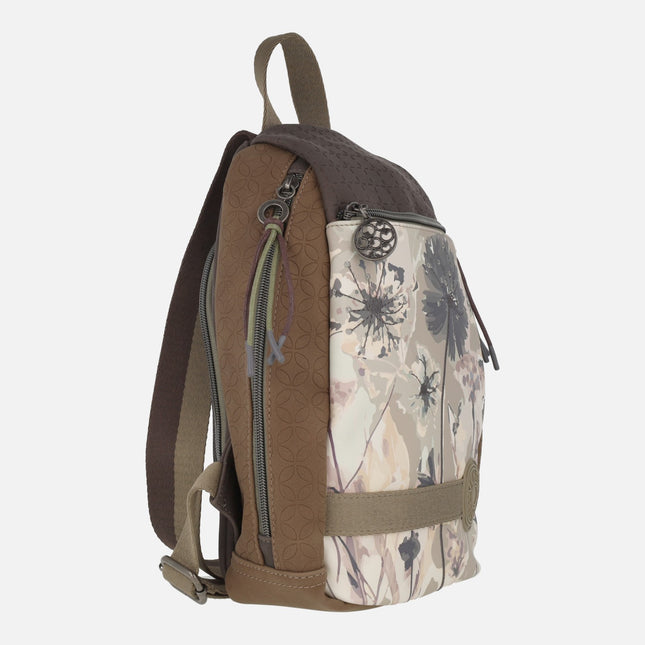 Mochilas con sistema antirrobo Ventis en tonos marrones con flores