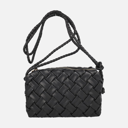 Bolsos negros trenzados con adorno de corazón dorado