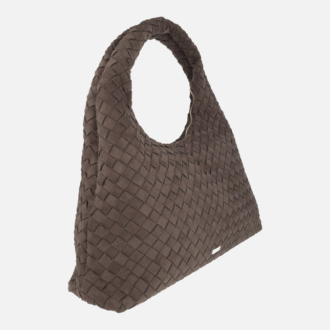 Bolsos estilo hobo en trenzado marrón