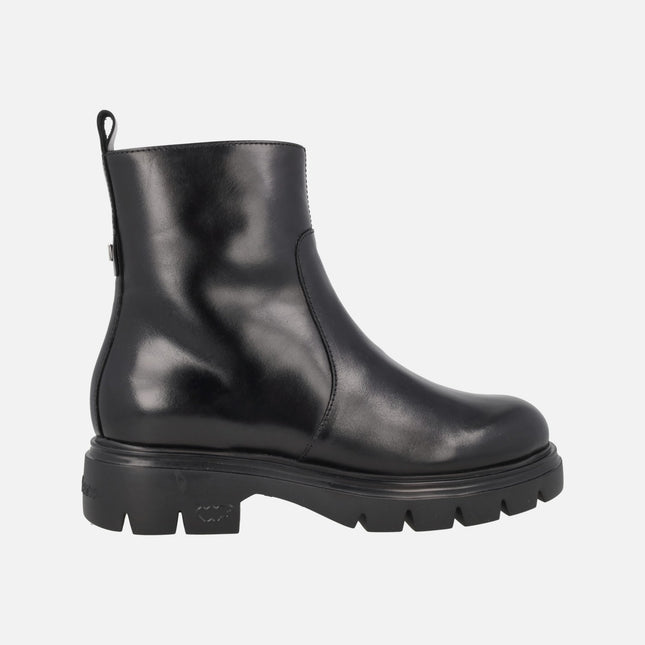 Botines negros de piel Bones 05 con piso FLY GRIP