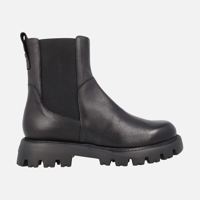 Botines negros de piel inspiración chelsea con piso Extralight