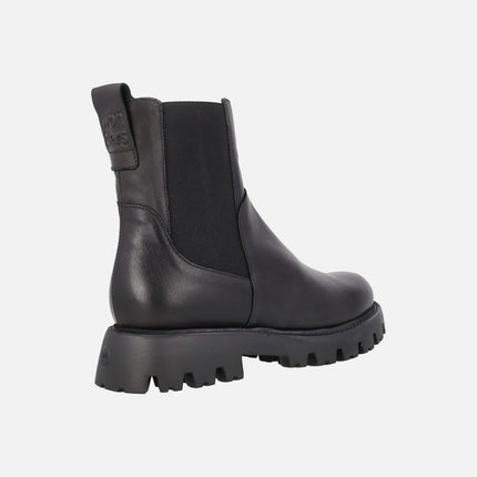 Botines negros de piel inspiración chelsea con piso Extralight
