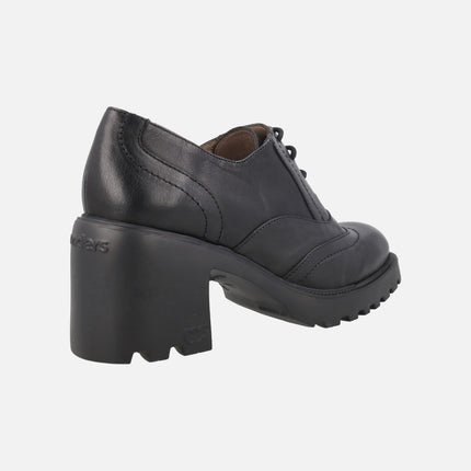 Zapatos de tacón estilo oxford en piel negra