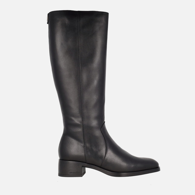Botas altas Bonjour 03 en piel negra con tacón bajo