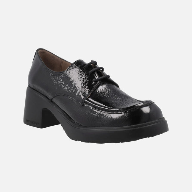 Zapatos de cordones en charol negro con tacón Extralight