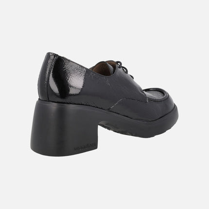 Zapatos de cordones en charol negro con tacón Extralight
