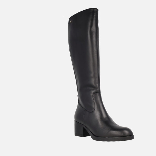 Botas altas negras de piel con tacón Santafé 50