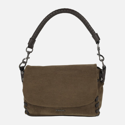 Bolsos en tejido marrón con tapa y pespuntes