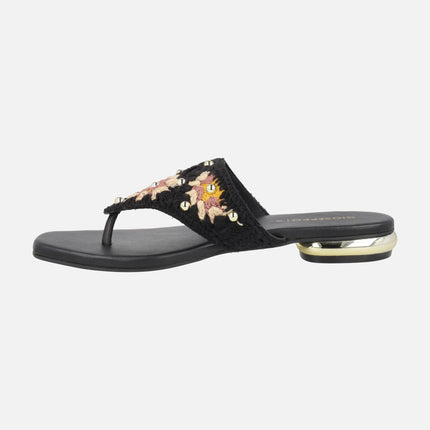 Sandalias Isiolo en tejido crochet con tachas