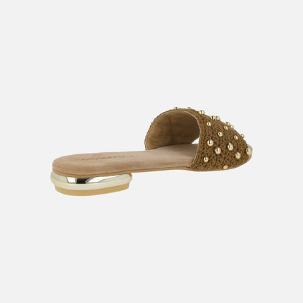 Sandalias pala en crochet marrón con cuentas doradas Perrinton