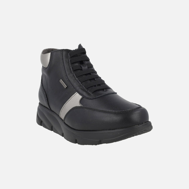 Botines deportivos en combinado negro y plata con membrana Waterproof