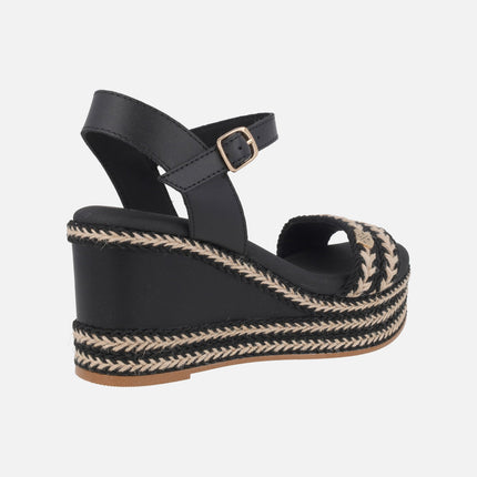 Sandalias combinadas Arambol con pulsera al tobillo y cuña