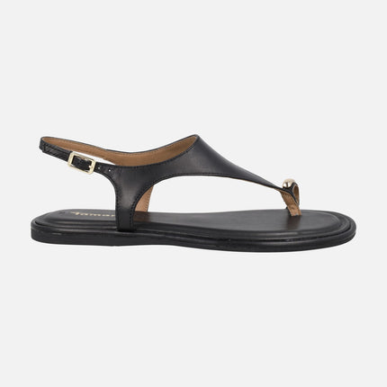 Flat leather sandals with ring-effect toe piece