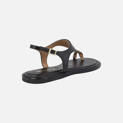 Flat leather sandals with ring-effect toe piece