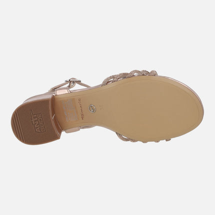 Sandalias metalizadas con tacón ancho y tiras de strass
