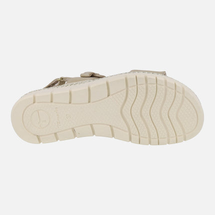 Sandalias de piel con cierre de velcros en acabado champagne