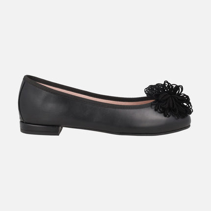 Bailarinas negras de piel modelo Coral con adorno de moña