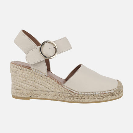 Zapatillas de esparto en piel blanco roto con hebilla circular