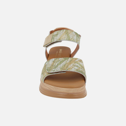 Combined green leather sandals with velcro closure