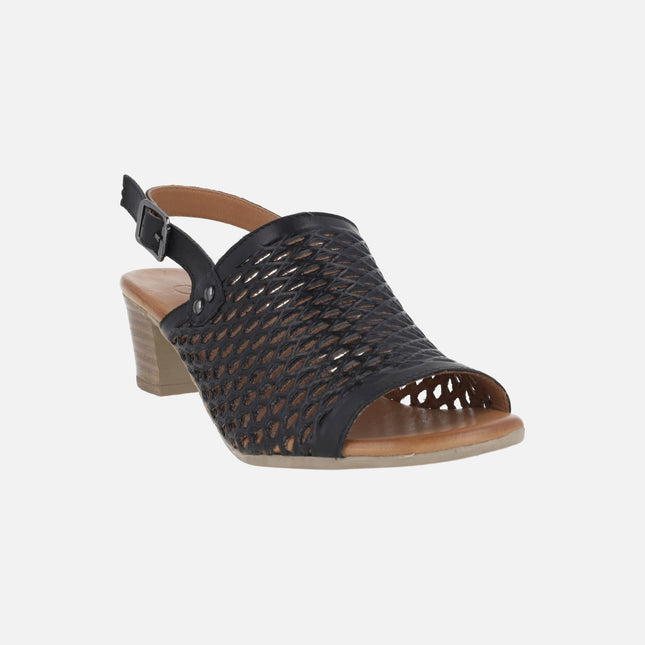 Sandalias de piel con troquelados y tacón medio Elda