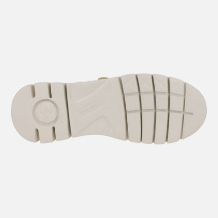 Mercedes de piel con troquelados y cierre de velcro Cantabria