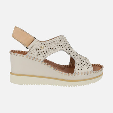 Sandalias de cuña con diseño troquelado y cierre de velcro Aguadulce