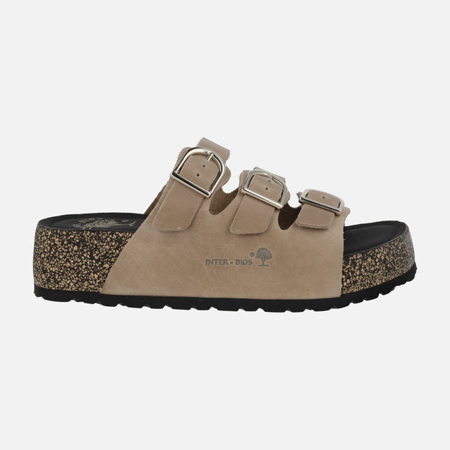 Sandalias bio de plataforma en piel beige con 3 hebillas