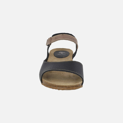 Sandalias bio en piel negra con tira de velcro en taupe
