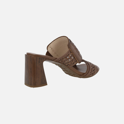 Orquidea slingback mule sandals in leather and raffia
