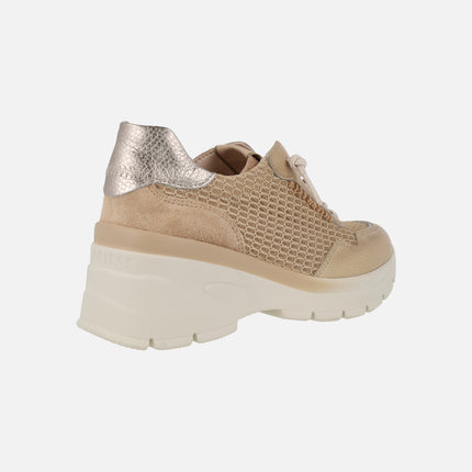 Sneakers in combined leather and mesh with wedge and elastic laces