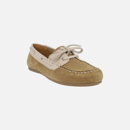 Suede and leather boating shoes with lace closure