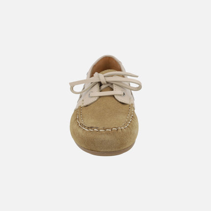 Suede and leather boating shoes with lace closure