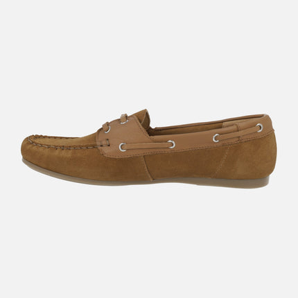 Suede and leather boating shoes with lace closure