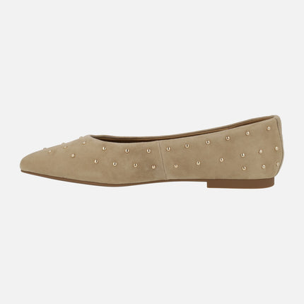 Bailarinas Paris en ante beige con tachas doradas